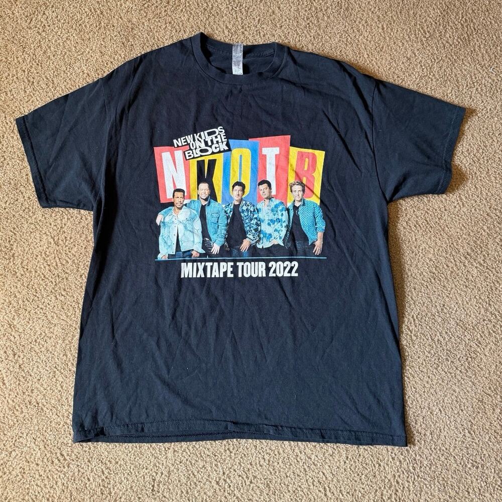 New Kids On The Block 2022 Mixtape Tour T-Shirt XL